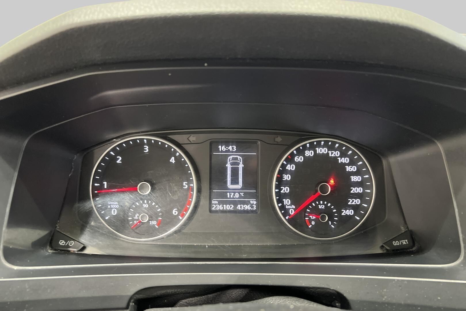 Volkswagen Transporter iso kuva 14