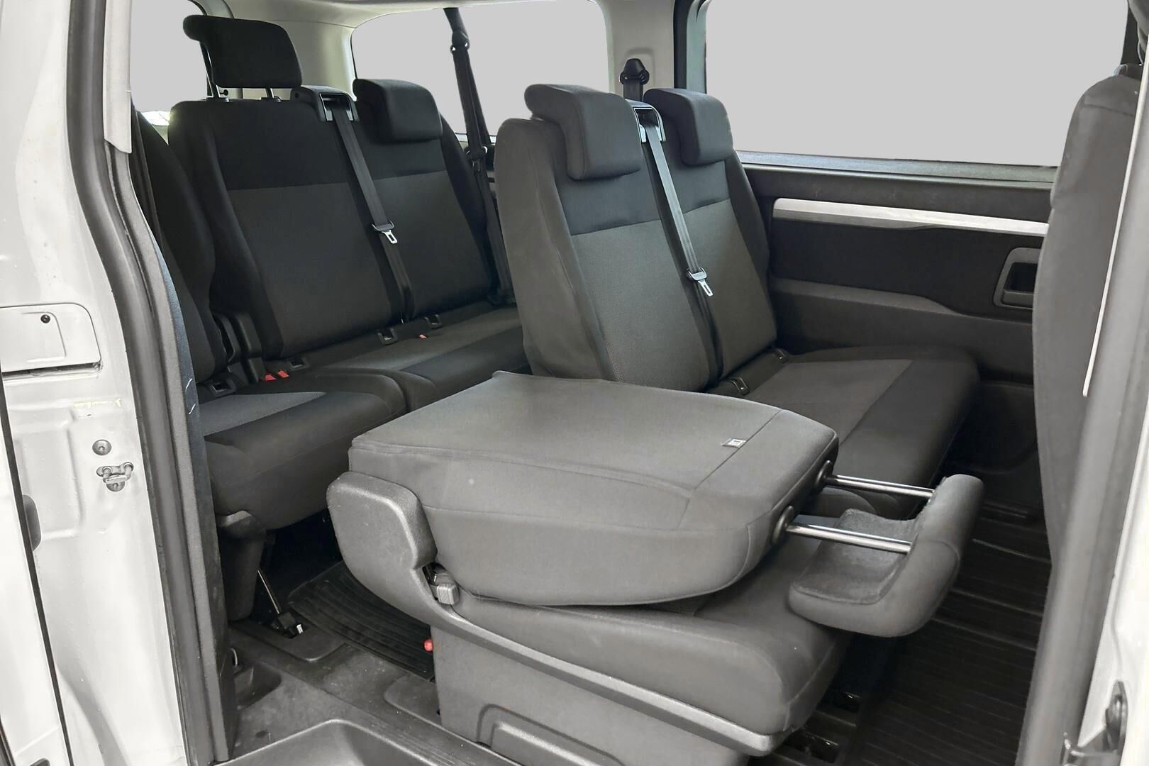 Toyota Proace Verso iso kuva 14