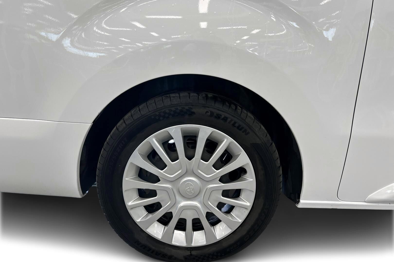 Toyota Proace Verso iso kuva 15