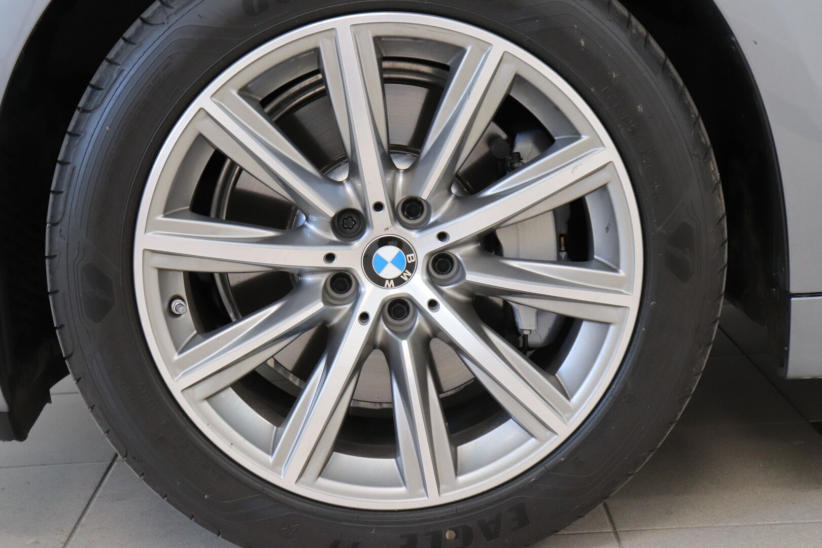 BMW 5-sarja iso kuva 10