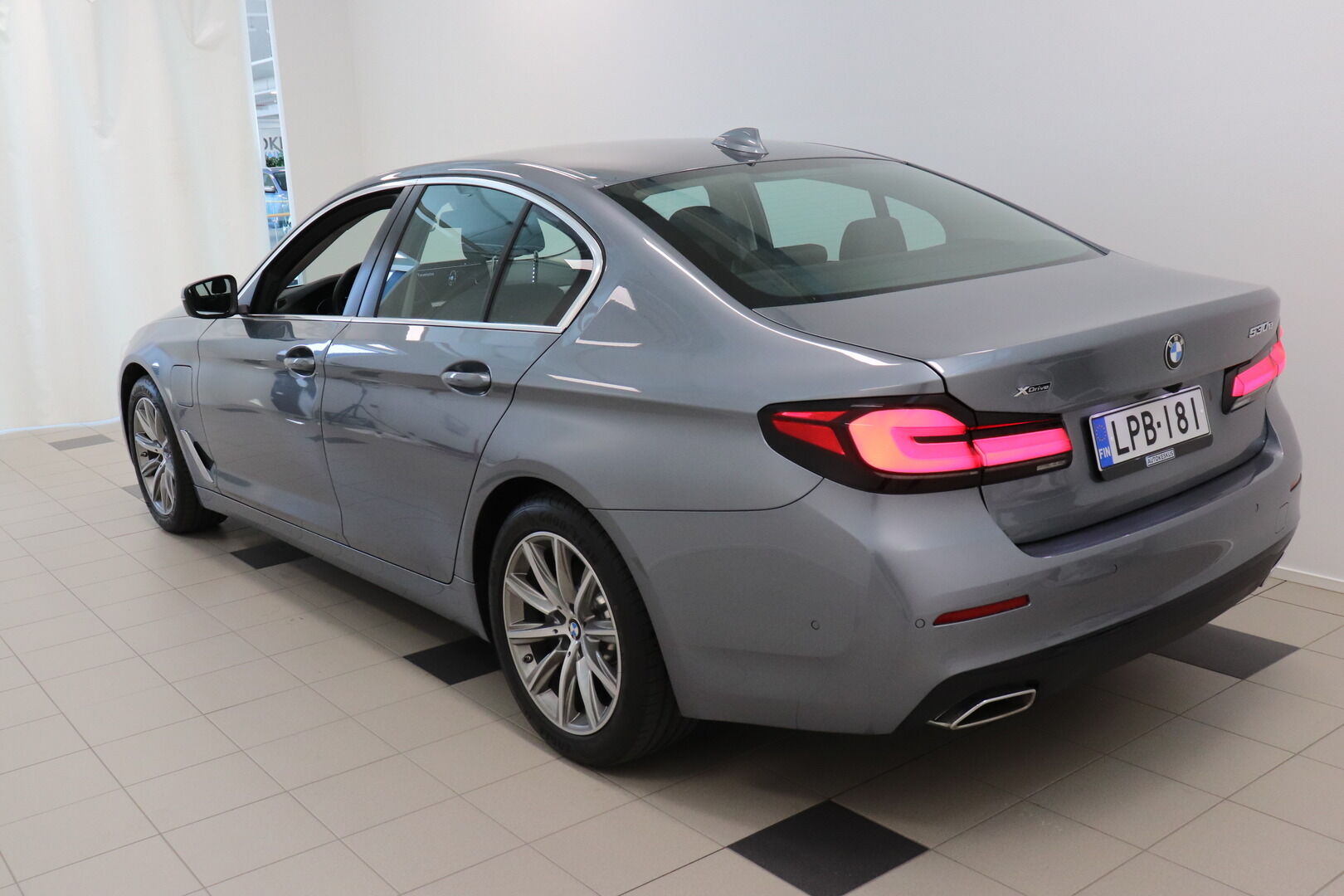 BMW 5-sarja iso kuva 2