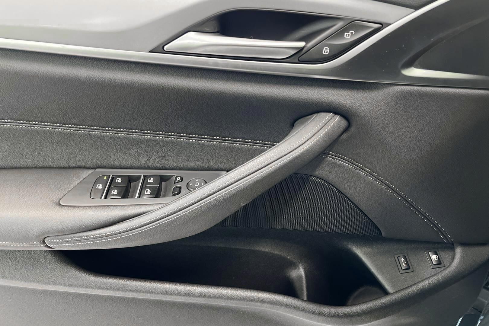 BMW 5-sarja iso kuva 14
