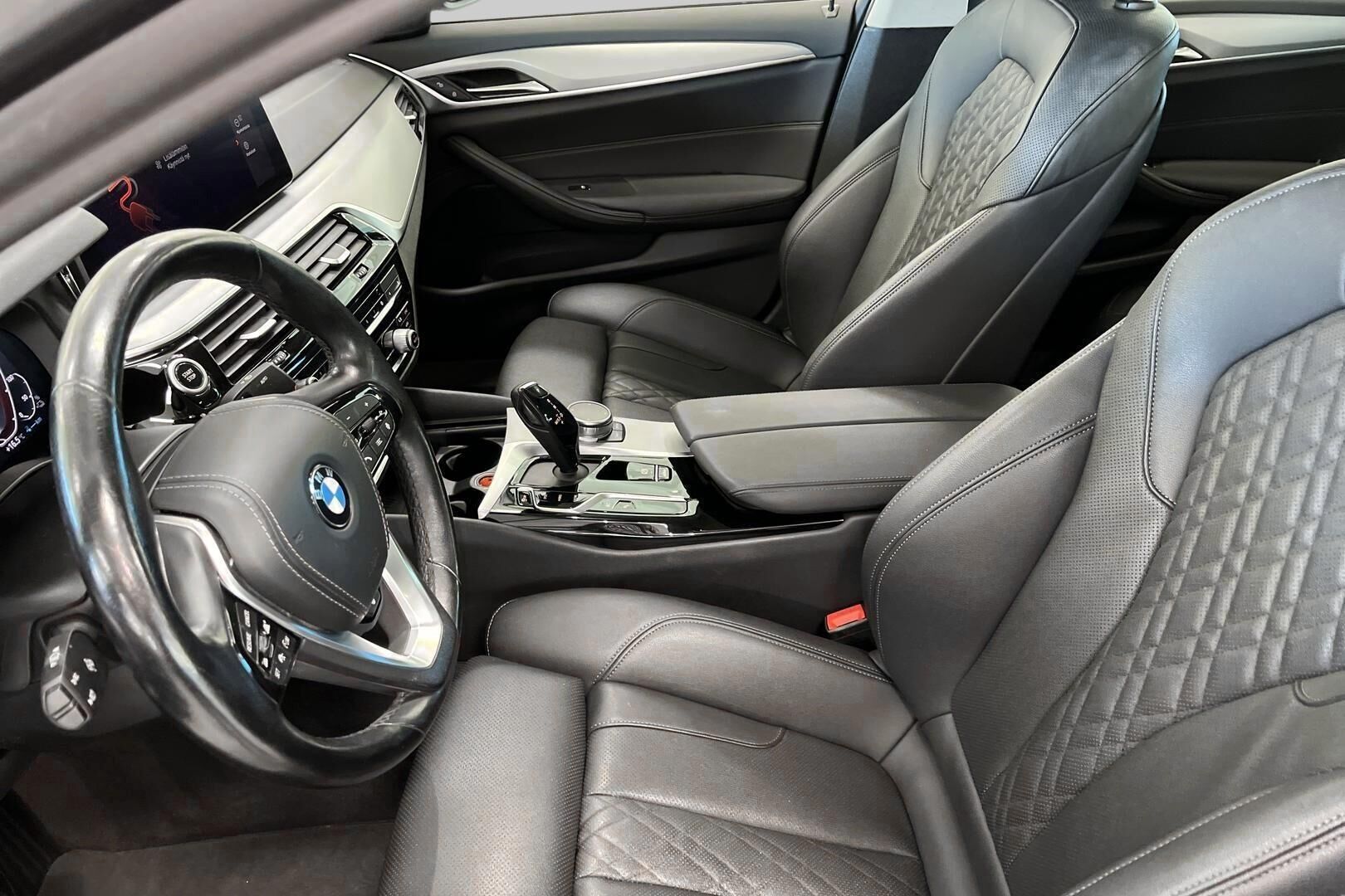 BMW 5-sarja iso kuva 22