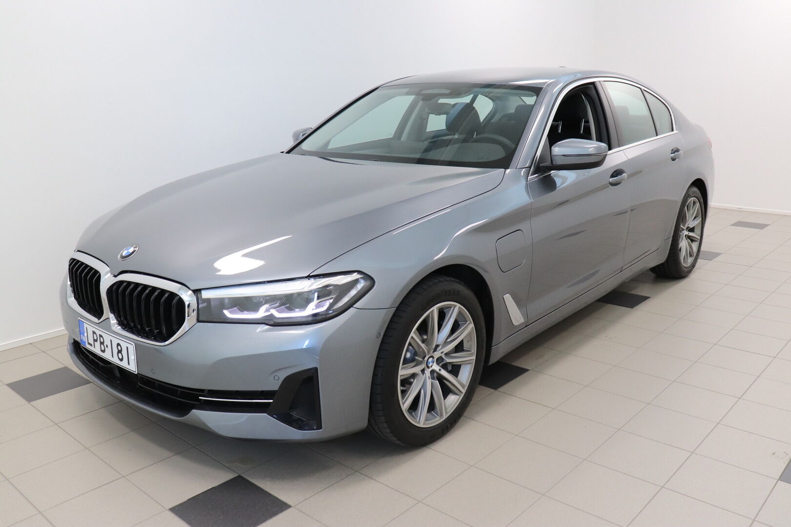 BMW 5-sarja iso kuva 0