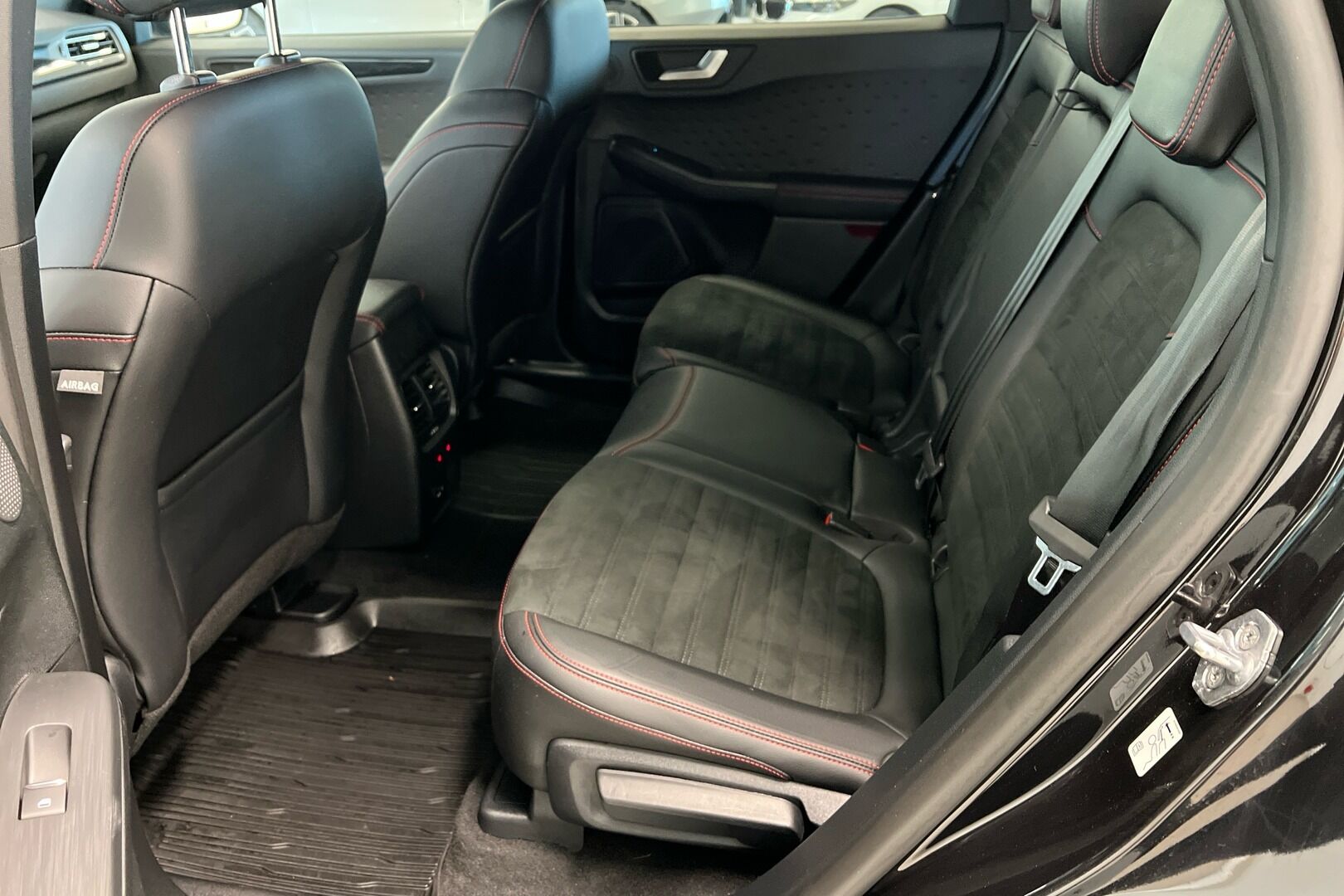 Ford Kuga iso kuva 2