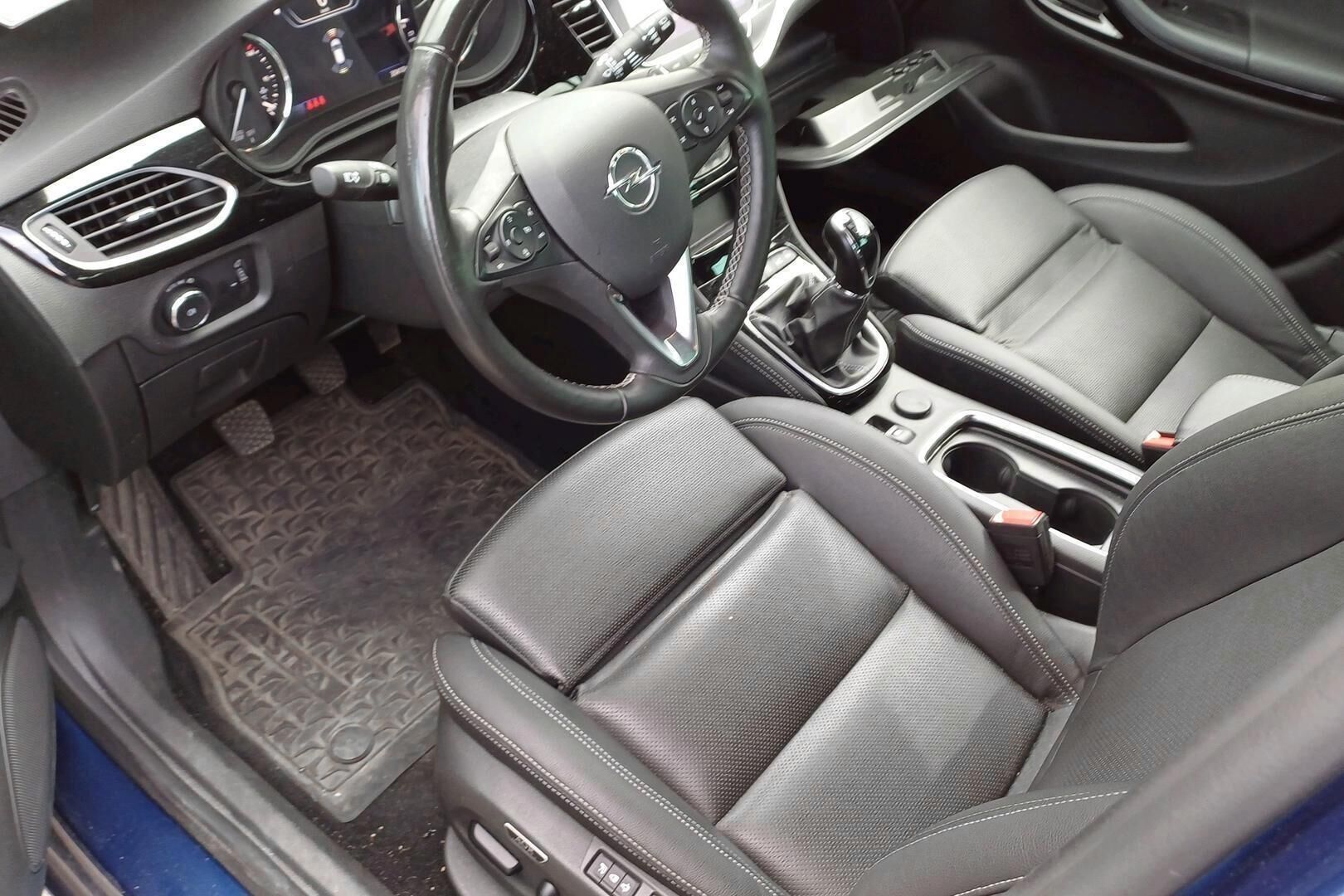 Opel Astra iso kuva 1