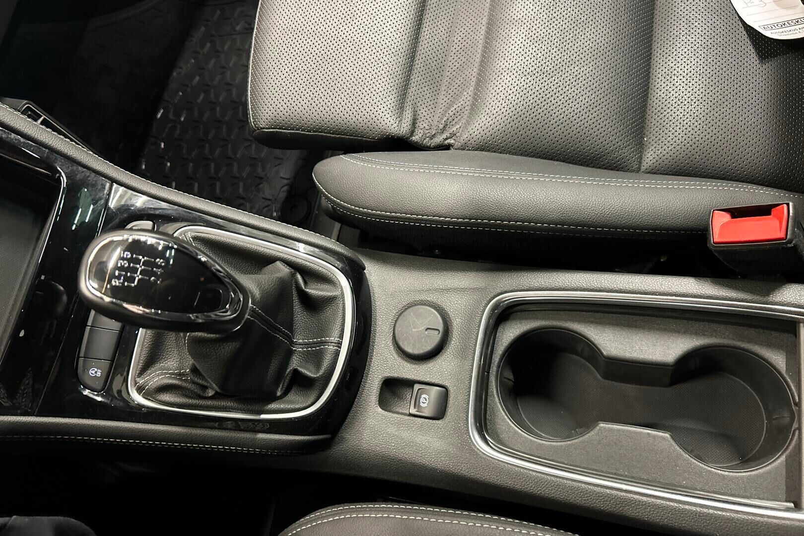 Opel Astra iso kuva 19