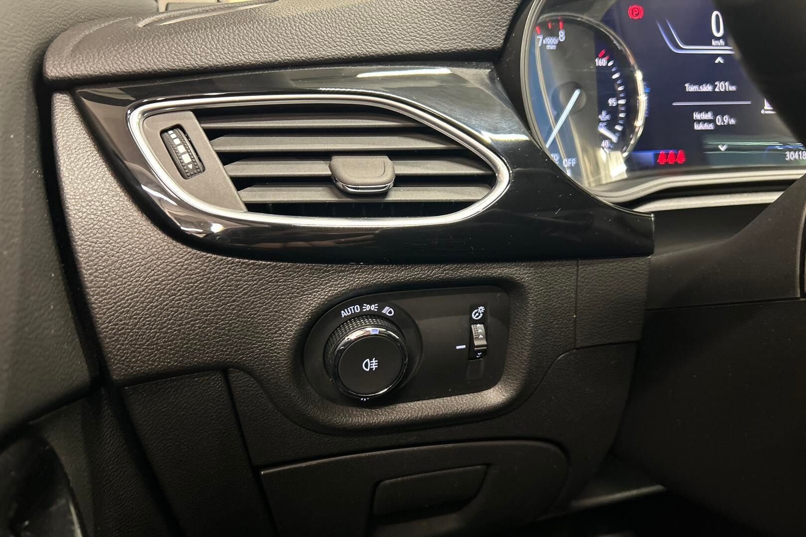 Opel Astra iso kuva 20