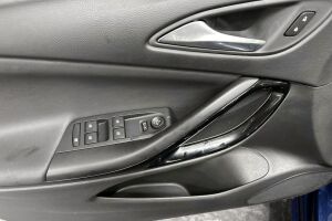 Opel Astra esikatselu 18