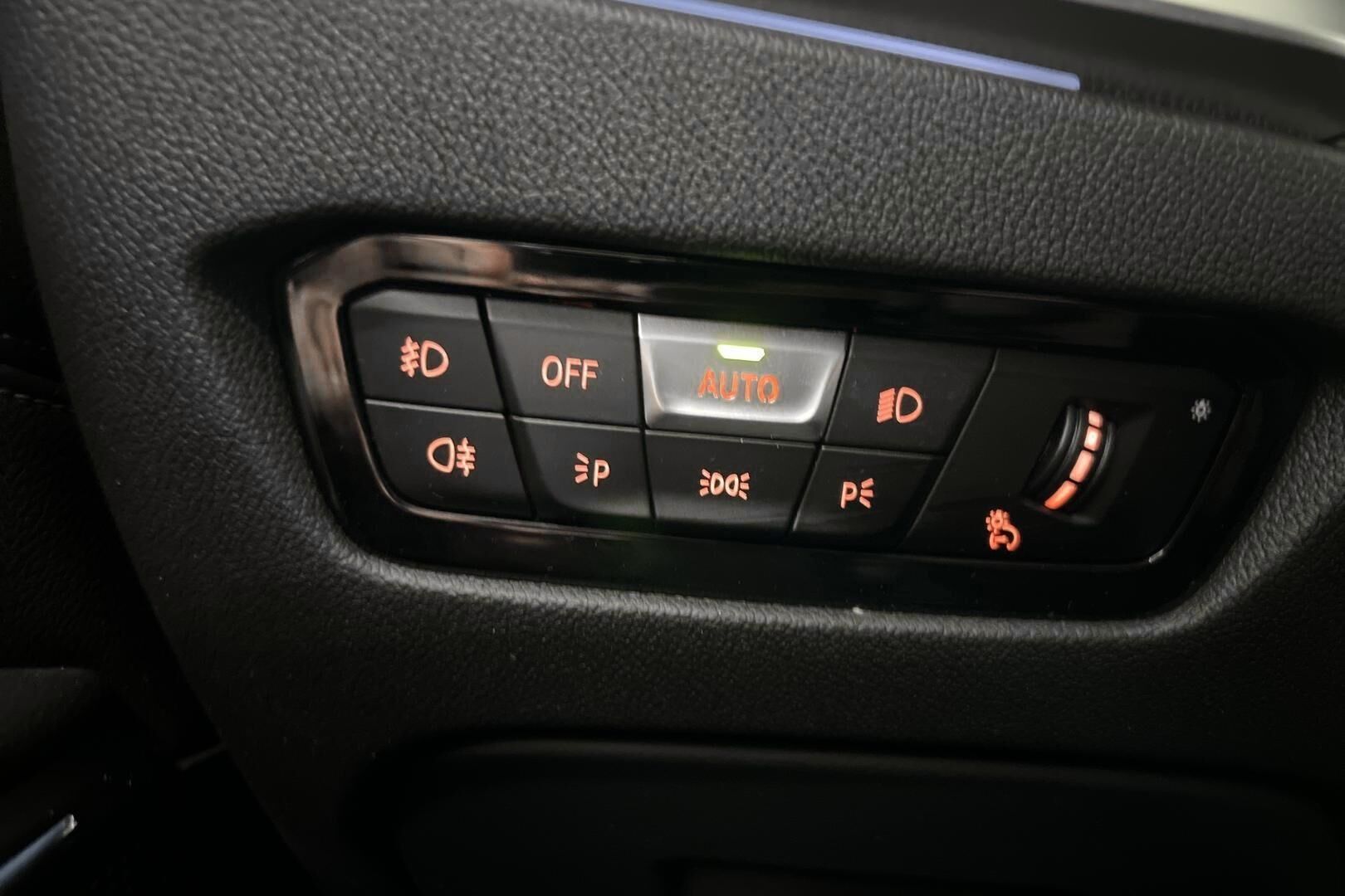 BMW 3-sarja iso kuva 11