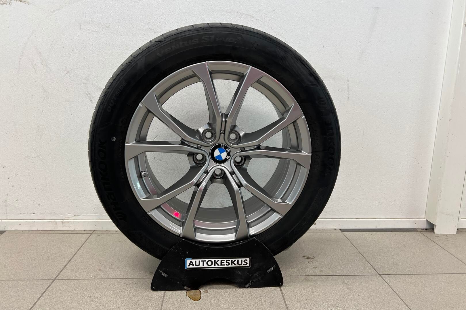 BMW 3-sarja iso kuva 13