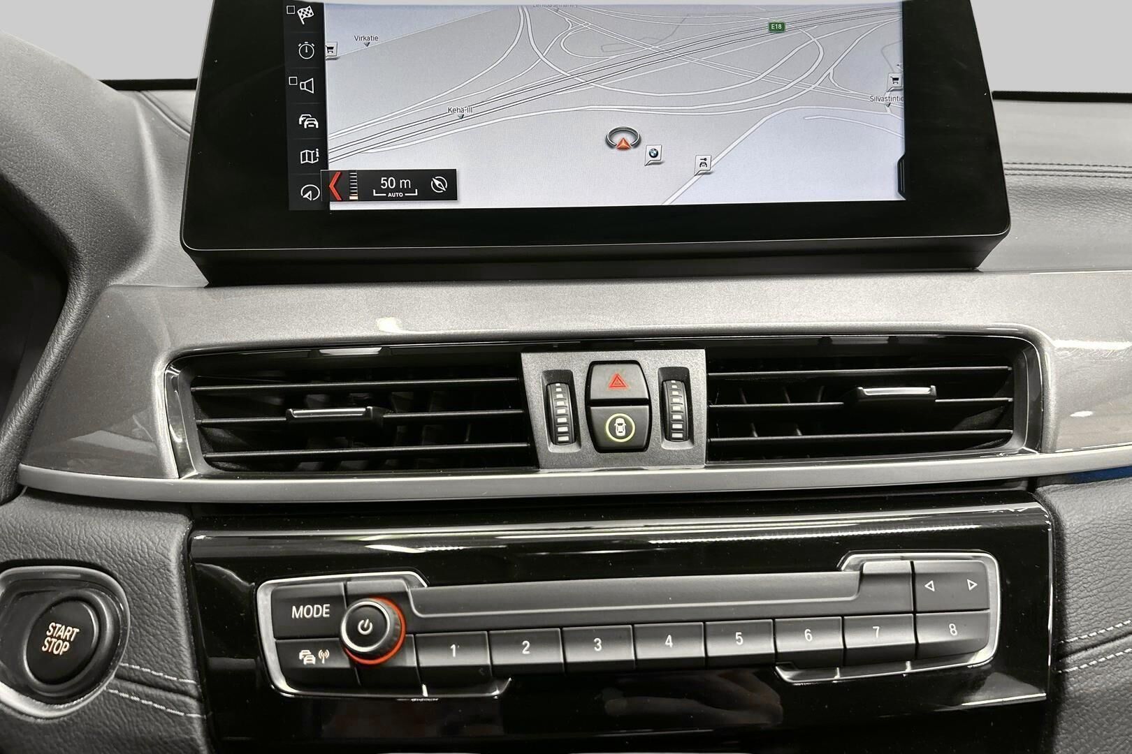 BMW X1 iso kuva 13