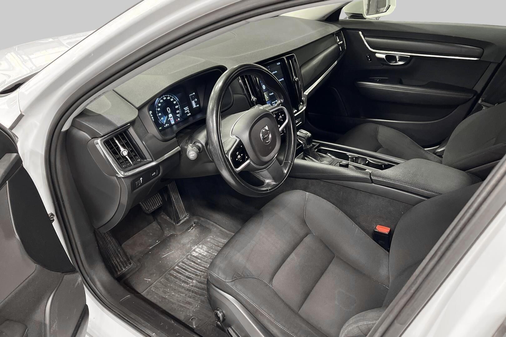 Volvo V90 iso kuva 2