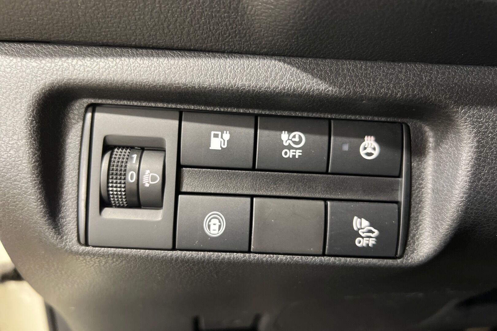 Nissan Leaf iso kuva 6