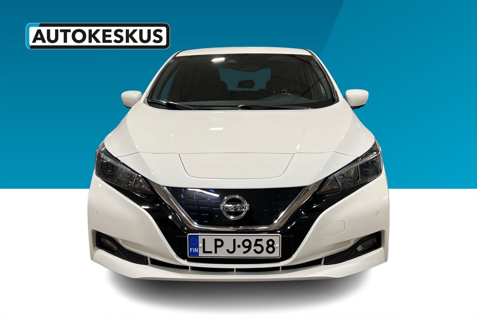 Nissan Leaf iso kuva 12