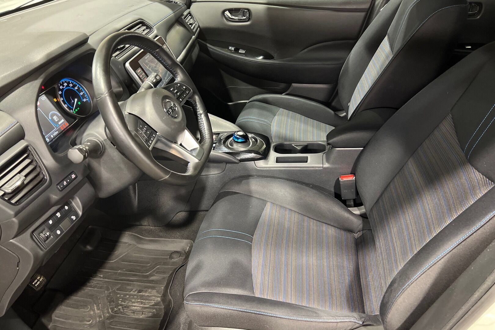 Nissan Leaf iso kuva 3