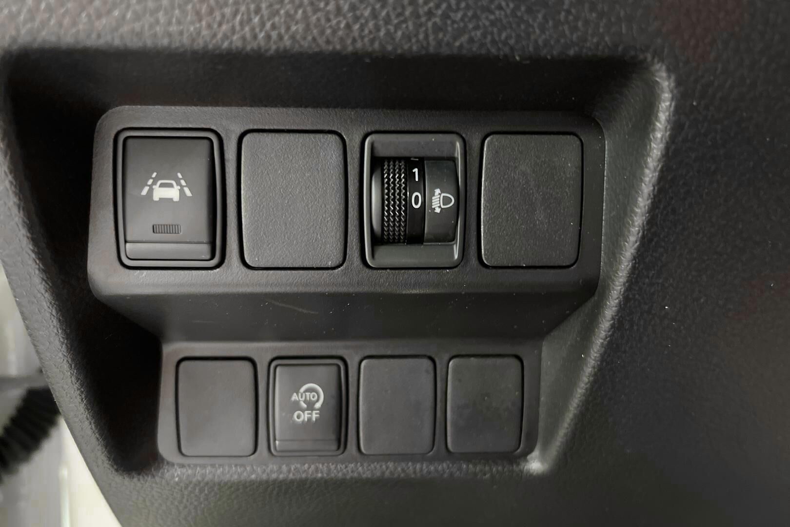 Nissan Qashqai iso kuva 14