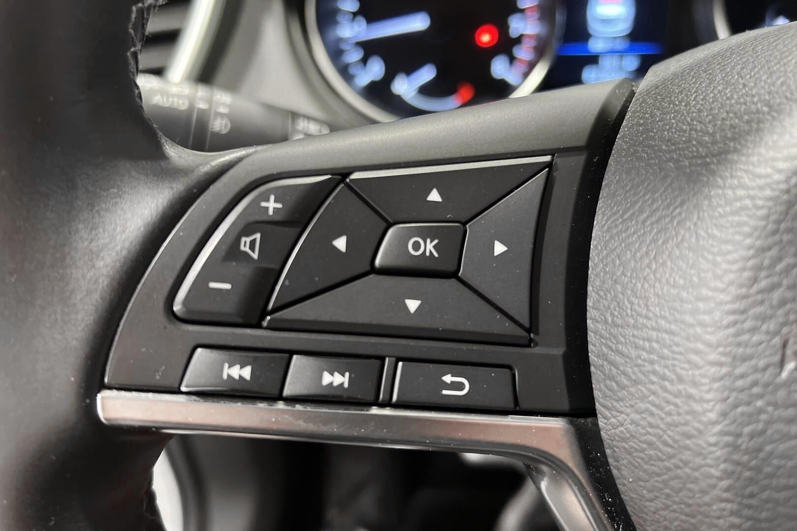 Nissan Qashqai iso kuva 15