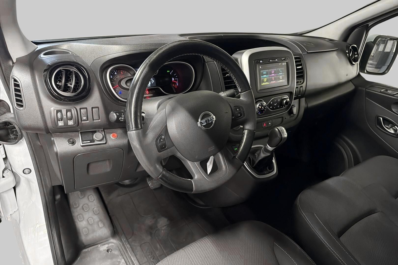 Nissan NV300 iso kuva 9