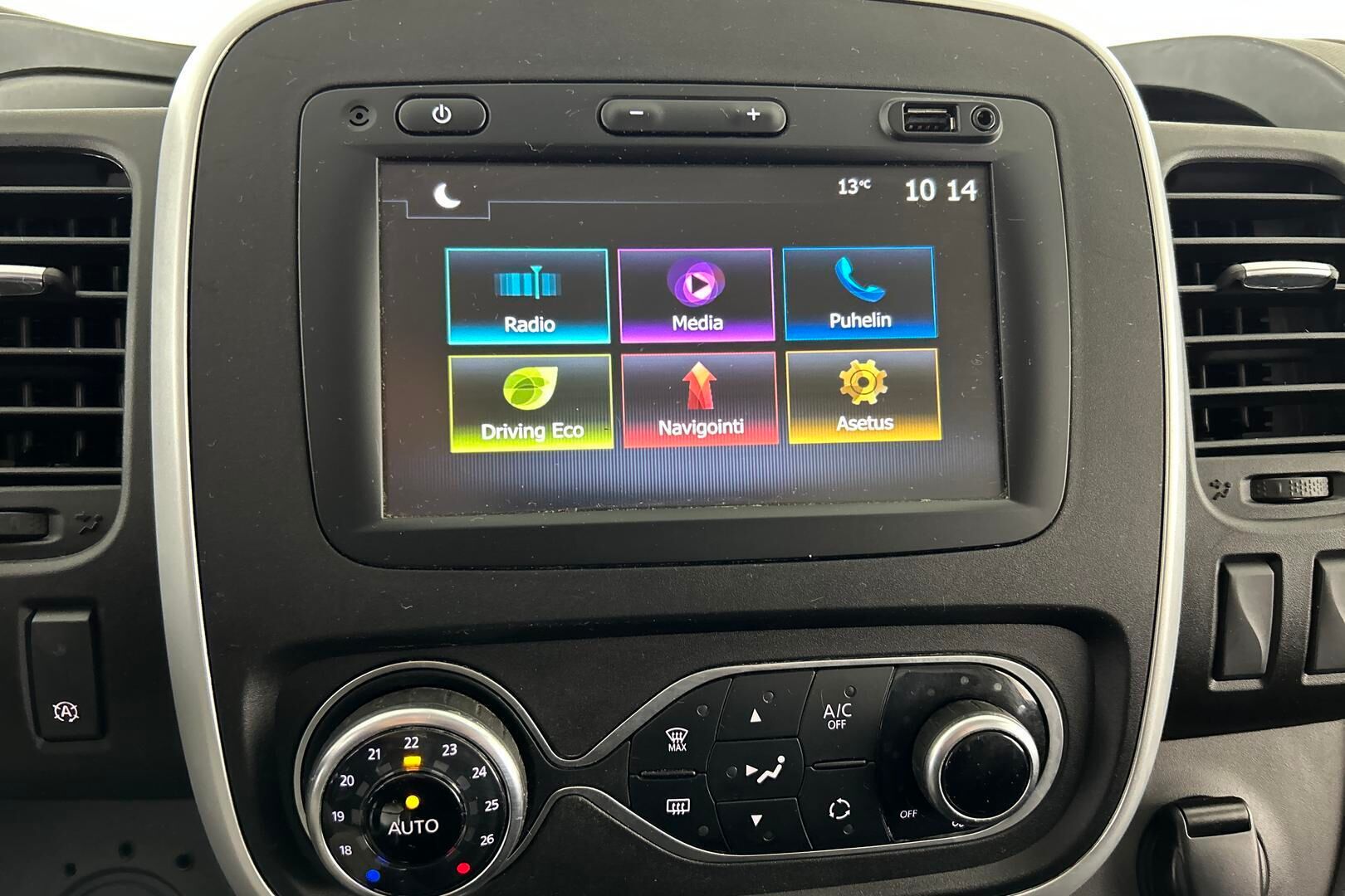 Nissan NV300 iso kuva 16