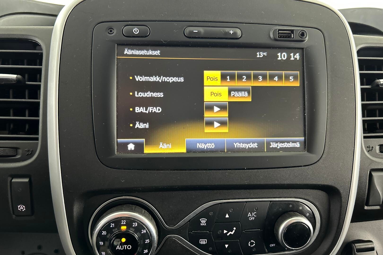 Nissan NV300 iso kuva 19