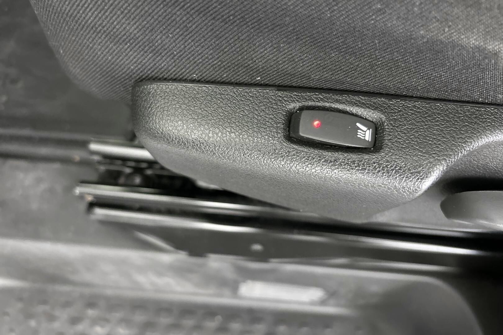 Nissan NV300 iso kuva 28
