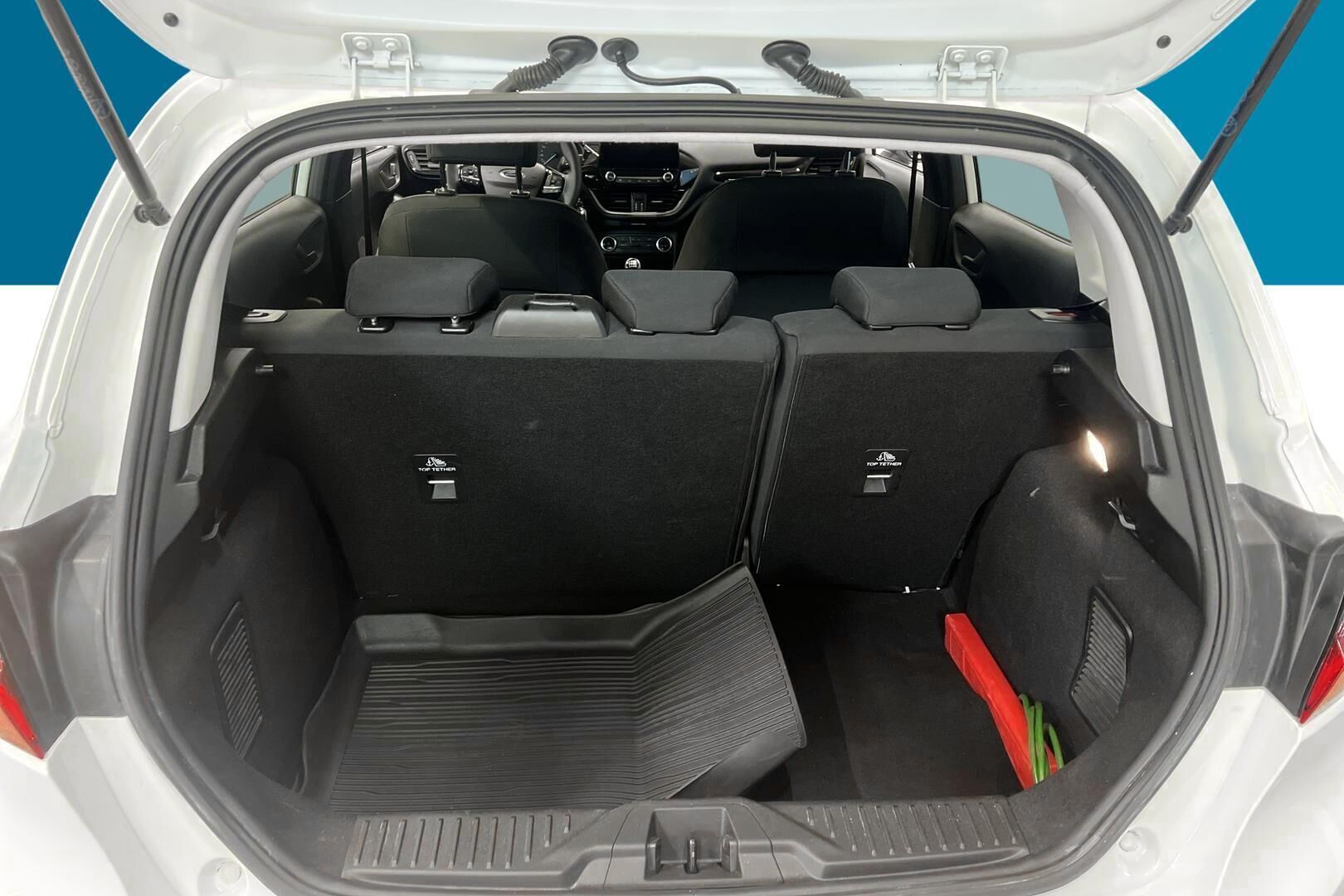 Ford Fiesta iso kuva 11
