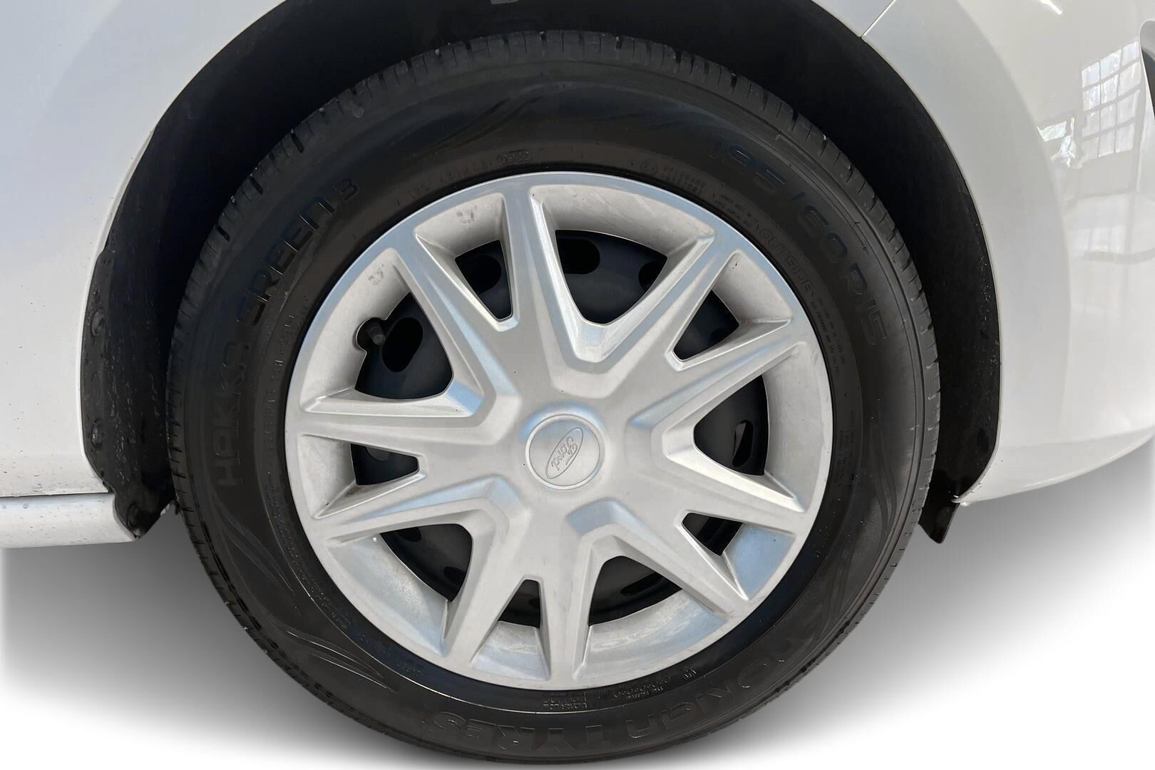 Ford Fiesta iso kuva 12