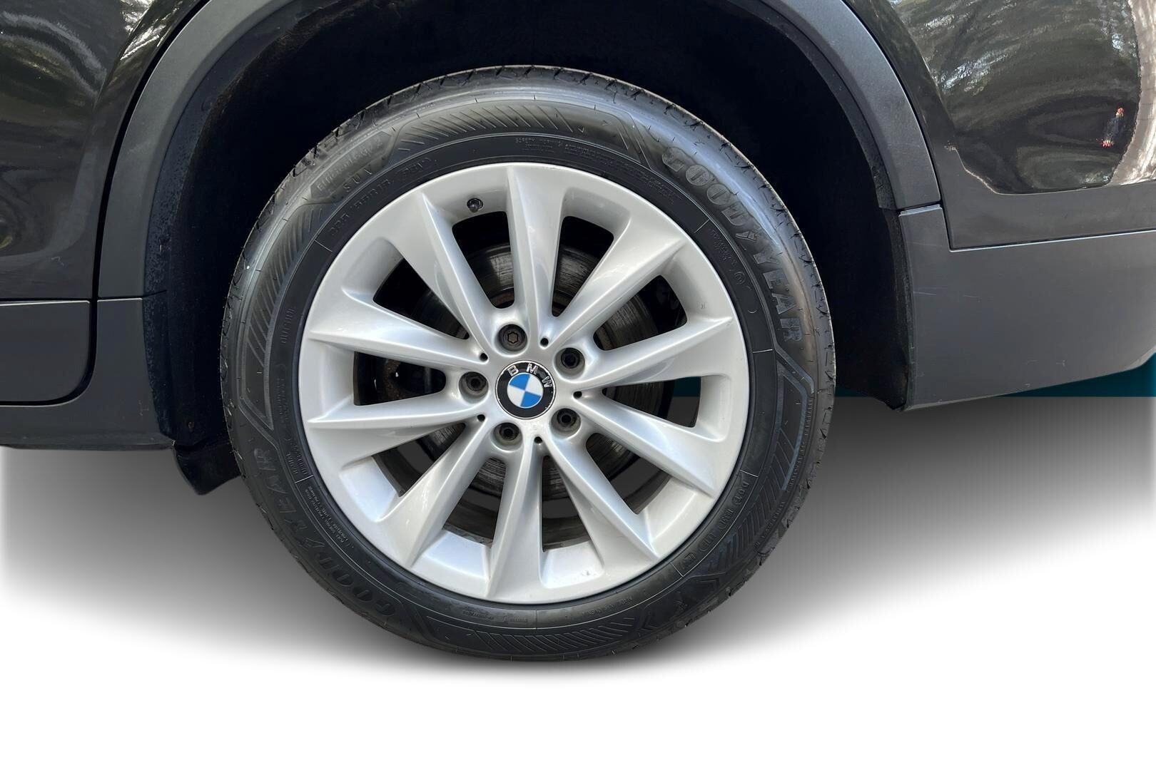 BMW X3 iso kuva 13