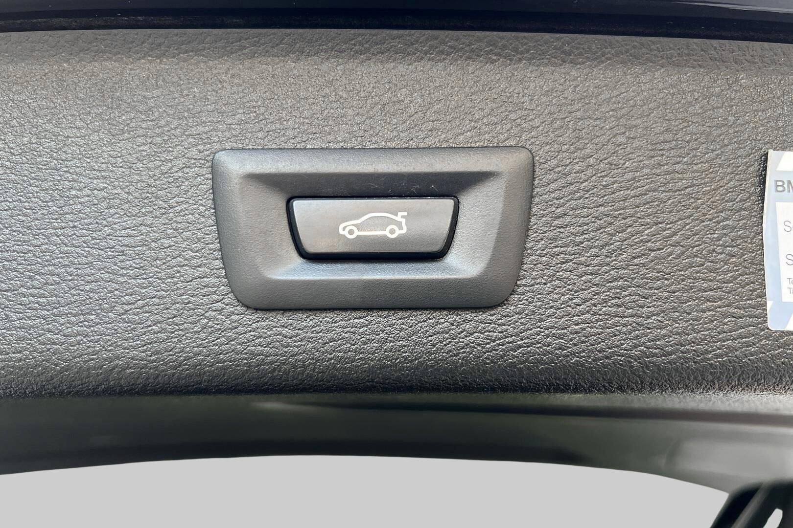 BMW X3 iso kuva 14