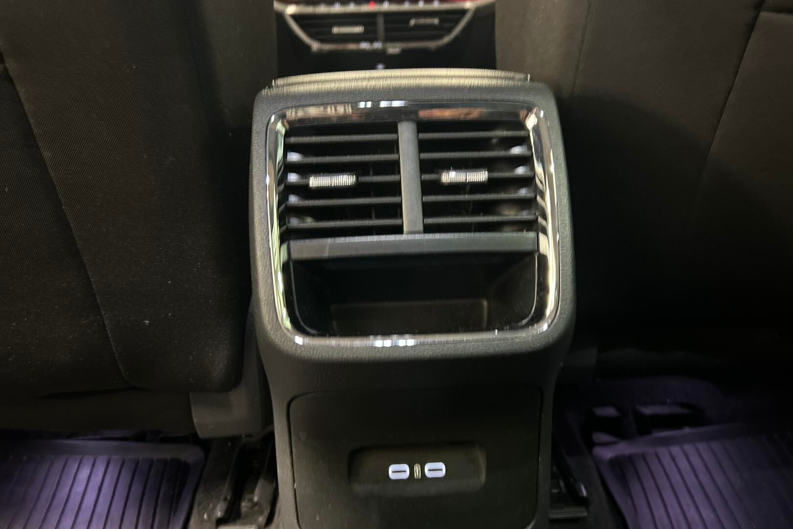 Skoda Octavia iso kuva 25