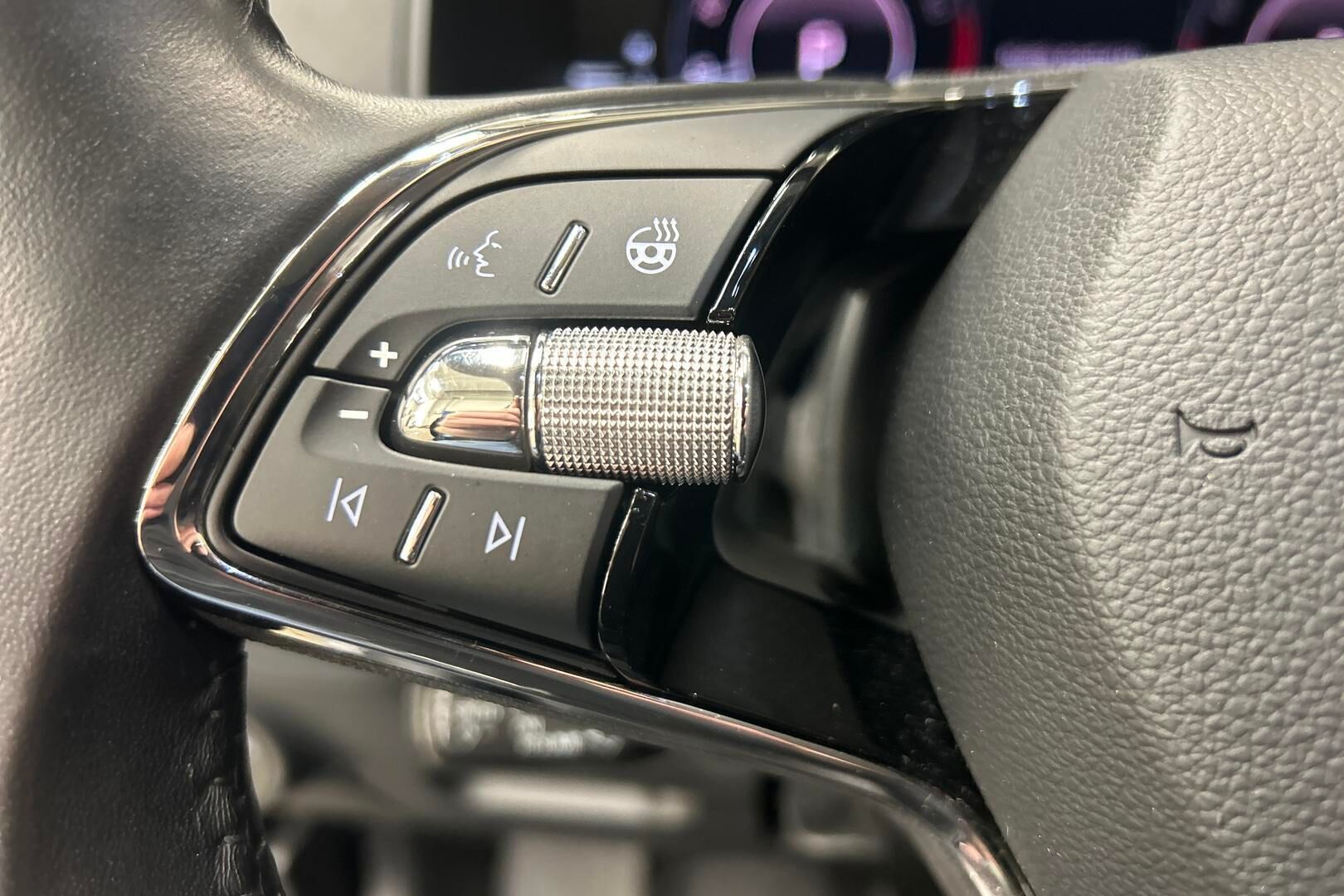 Skoda Karoq iso kuva 21