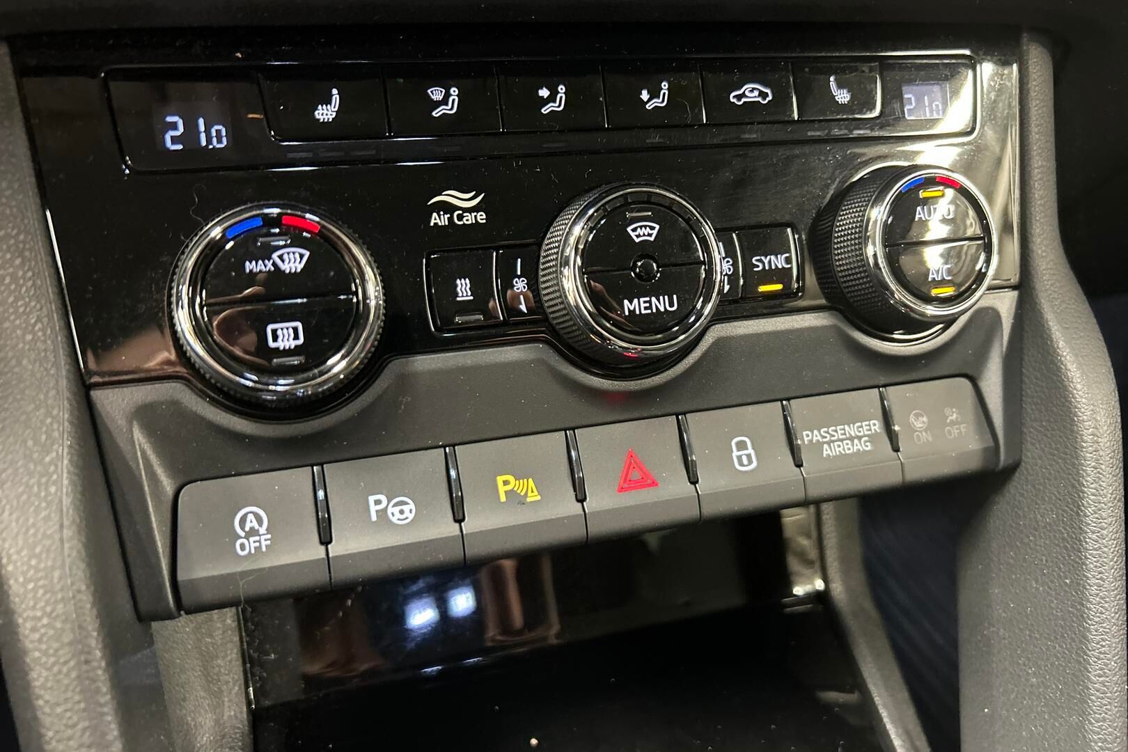 Skoda Karoq iso kuva 24