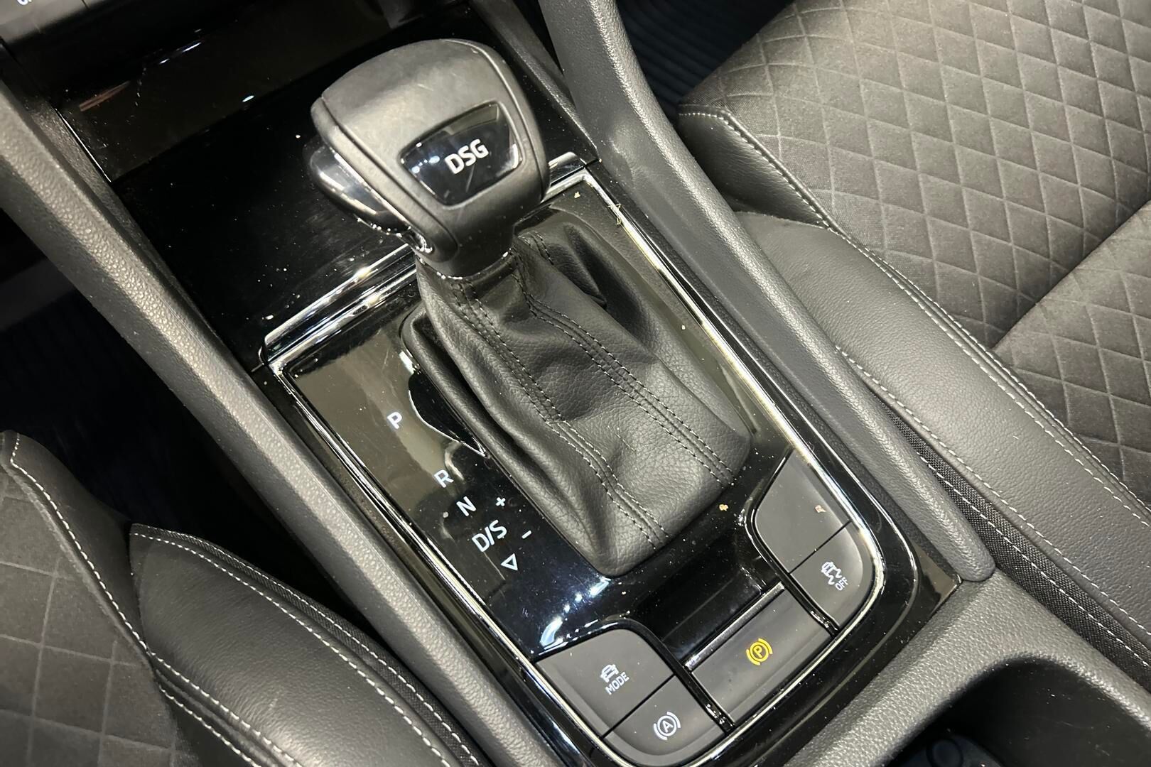 Skoda Karoq iso kuva 25