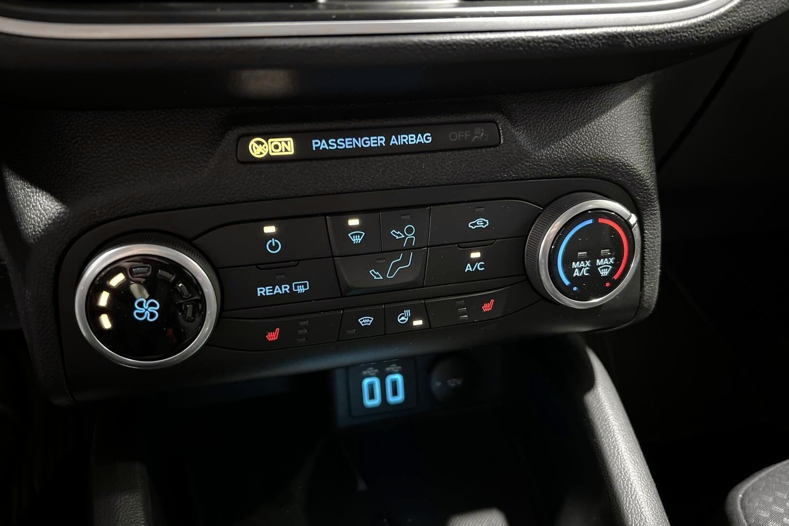 Ford Focus iso kuva 14