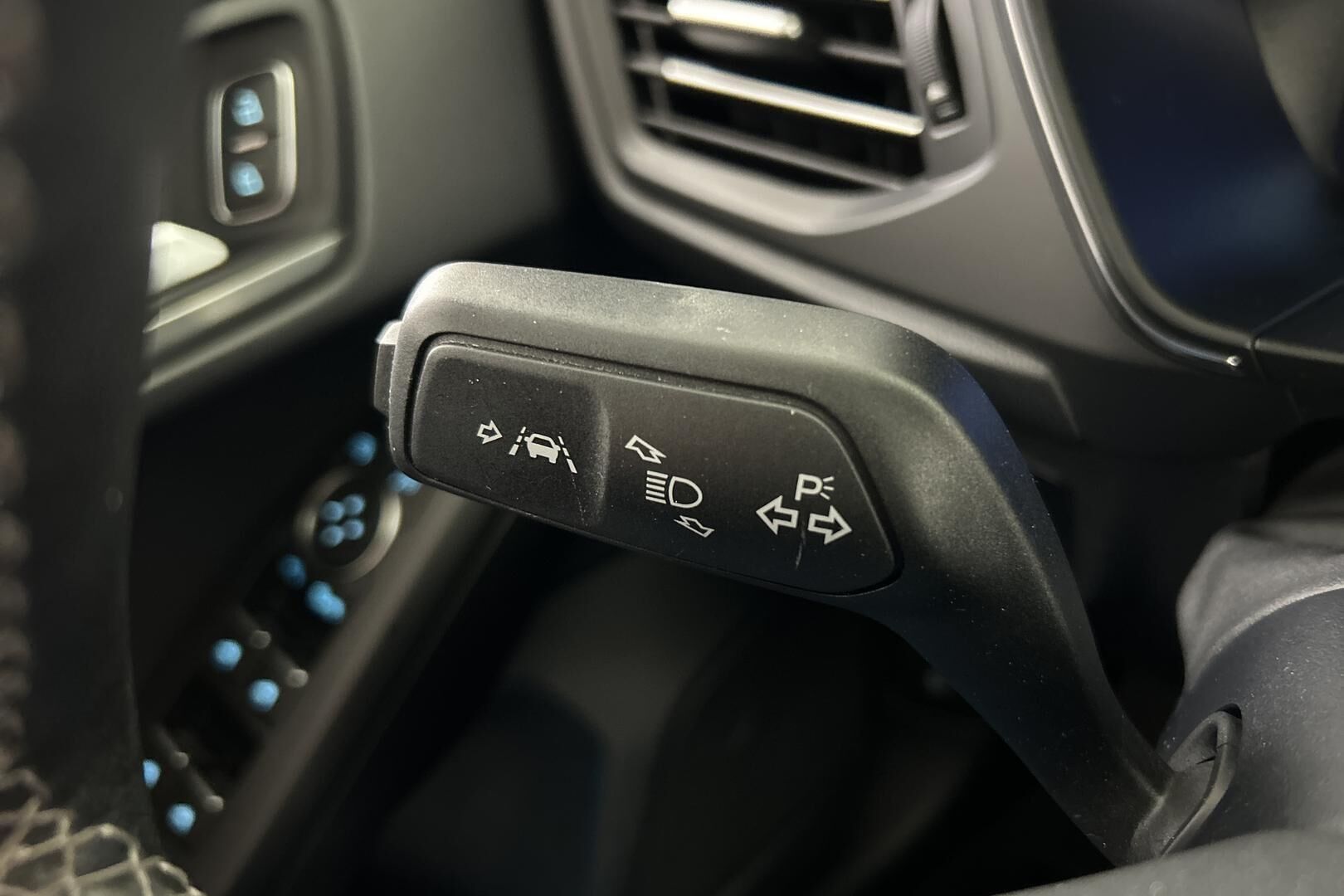 Ford Focus iso kuva 15