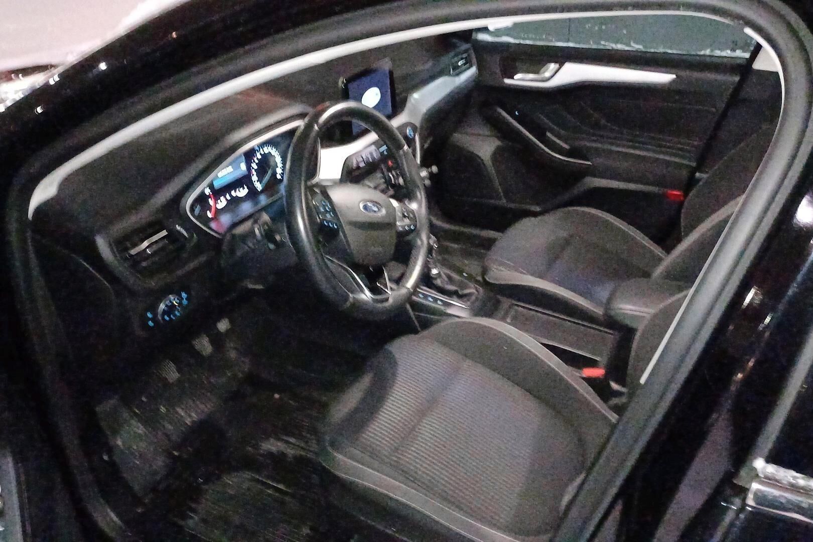 Ford Focus iso kuva 1