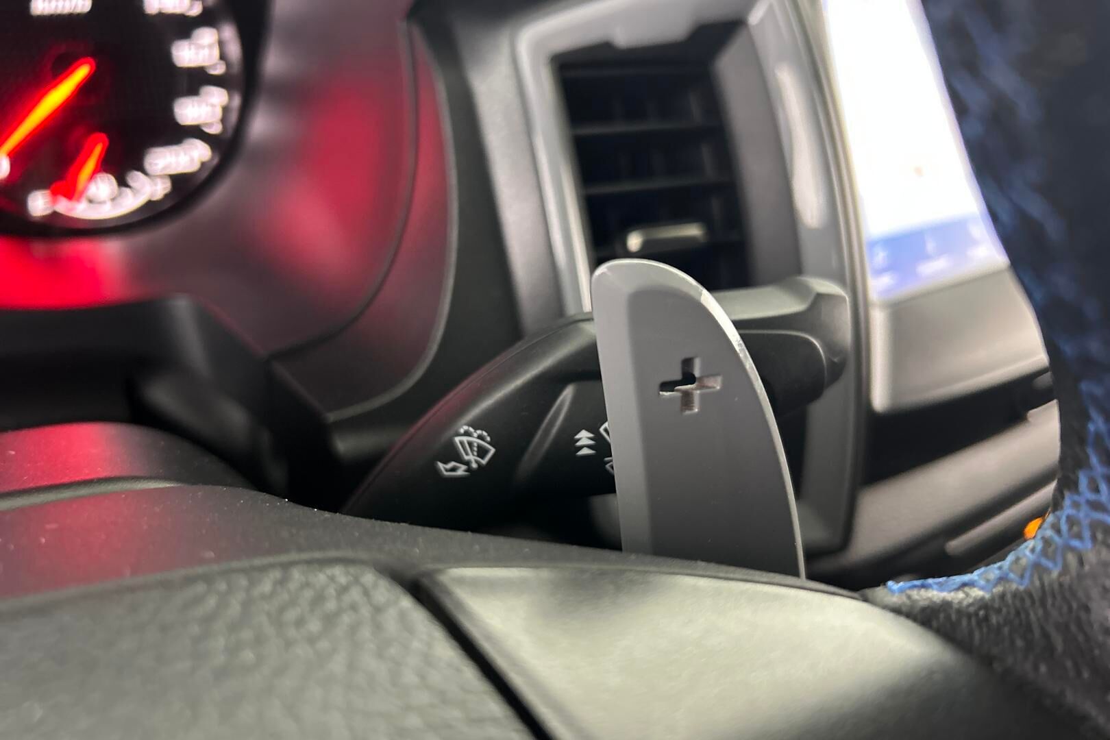 Ford Ranger iso kuva 17