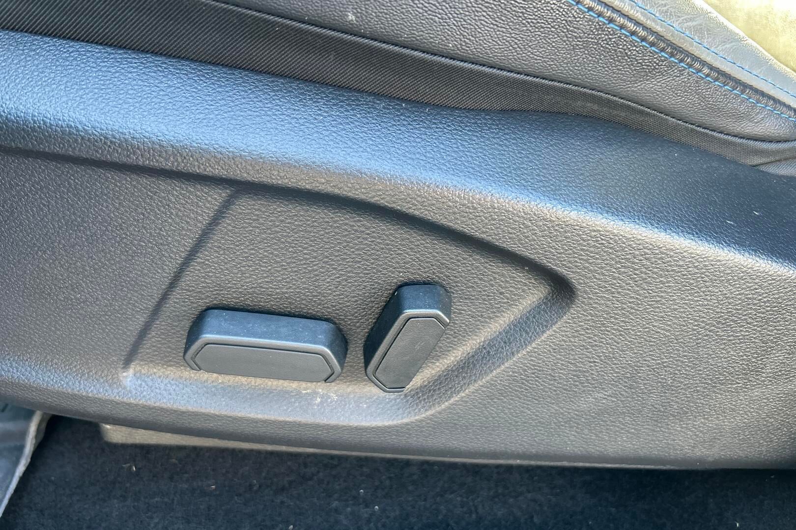 Ford Ranger iso kuva 17