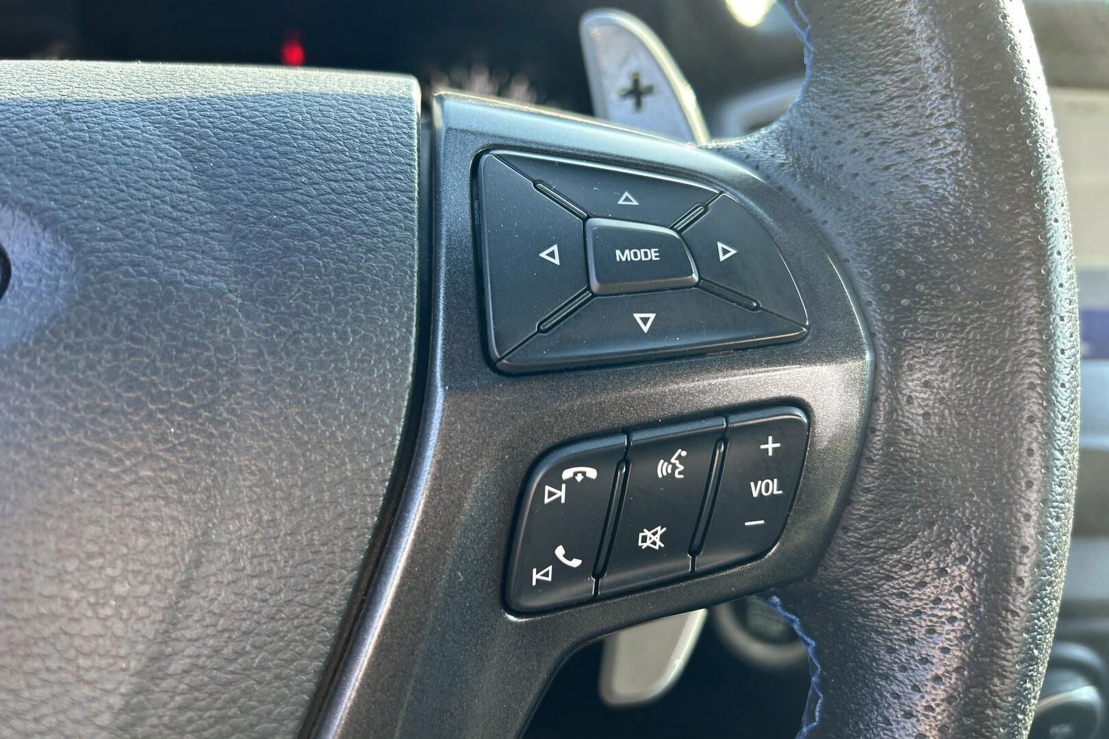 Ford Ranger iso kuva 23