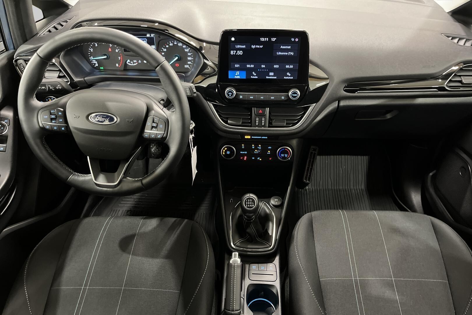 Ford Fiesta iso kuva 10