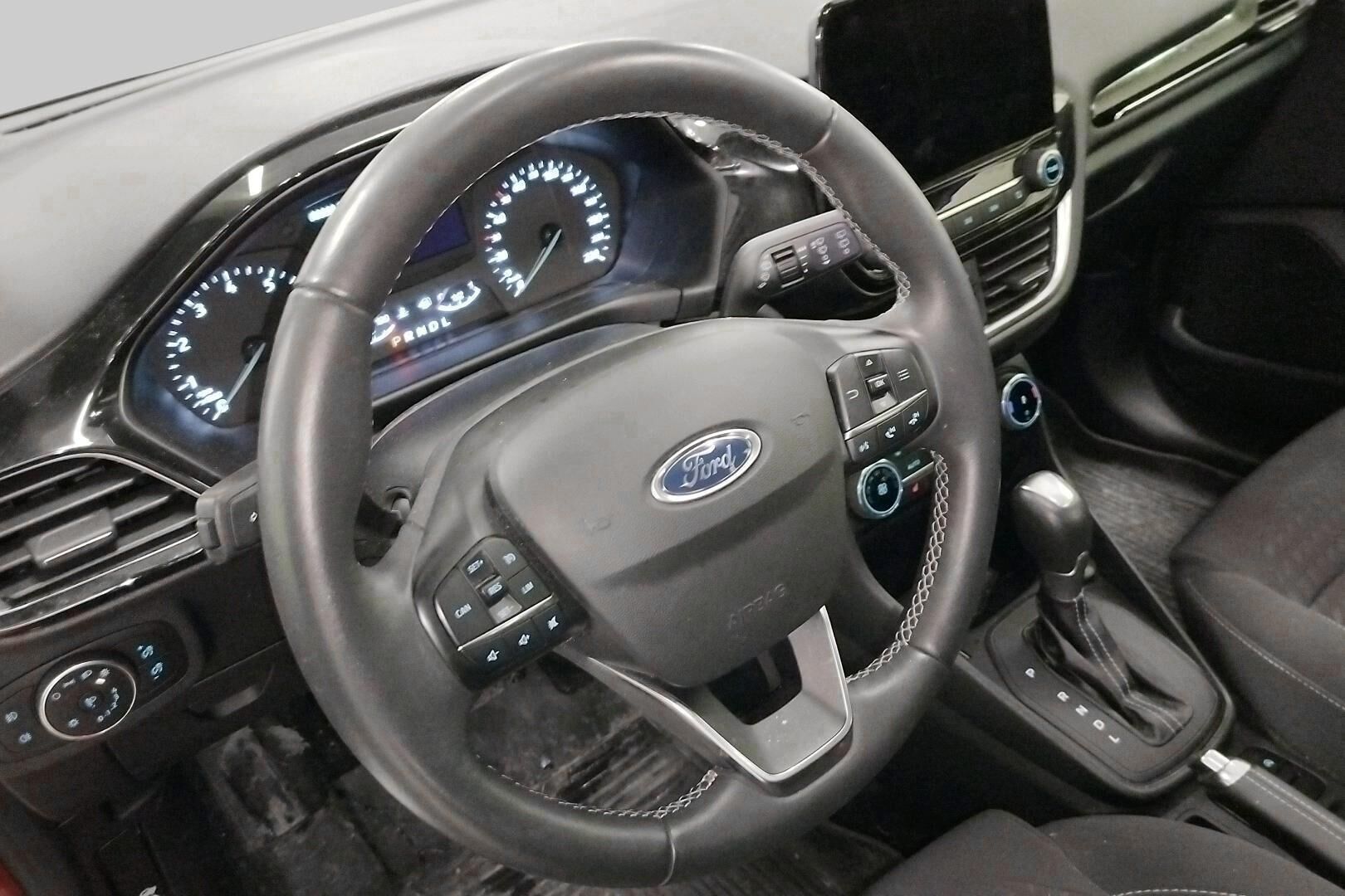 Ford Fiesta iso kuva 2