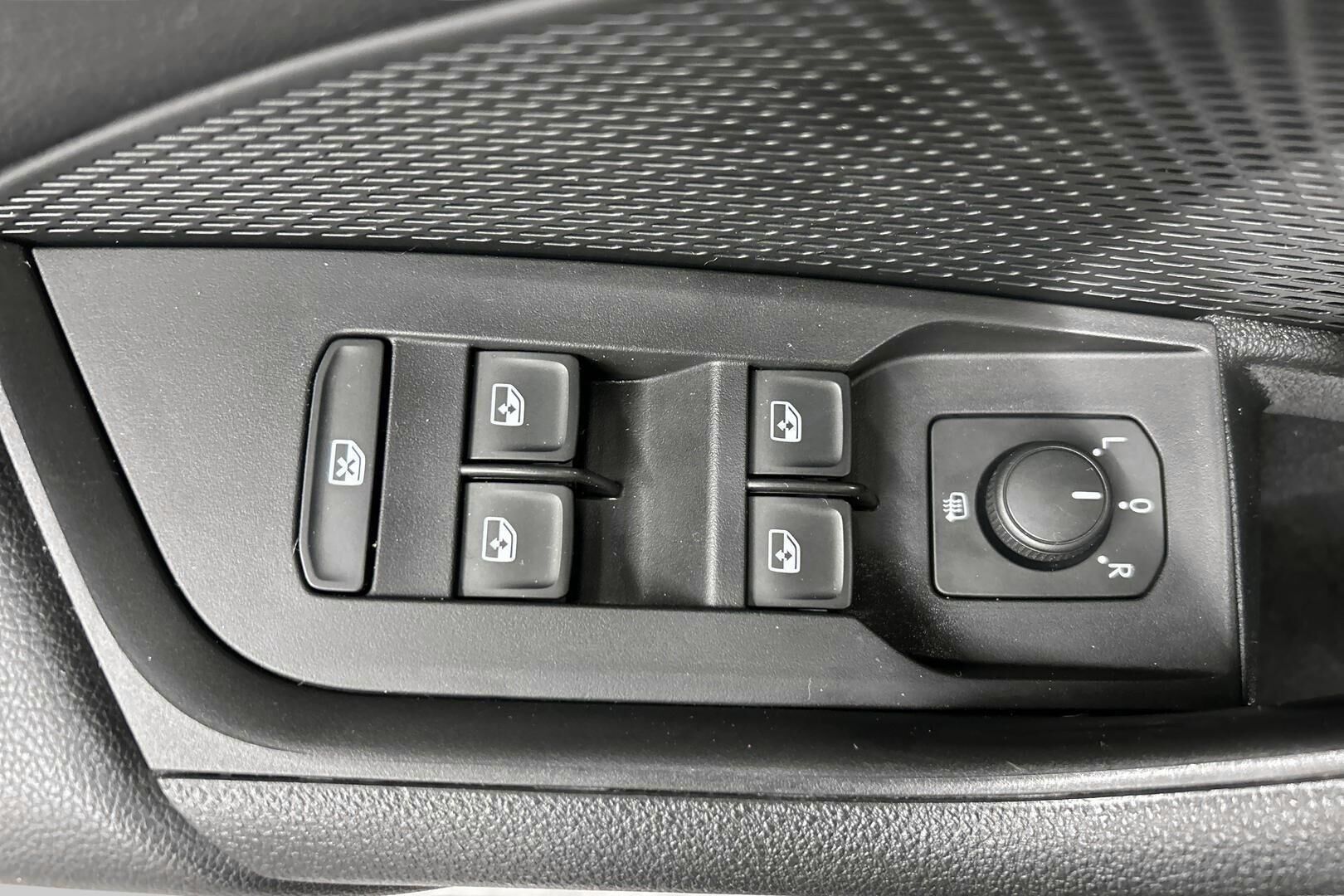 Skoda Octavia iso kuva 20