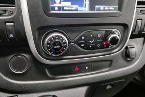 Nissan NV300 esikatselu 15