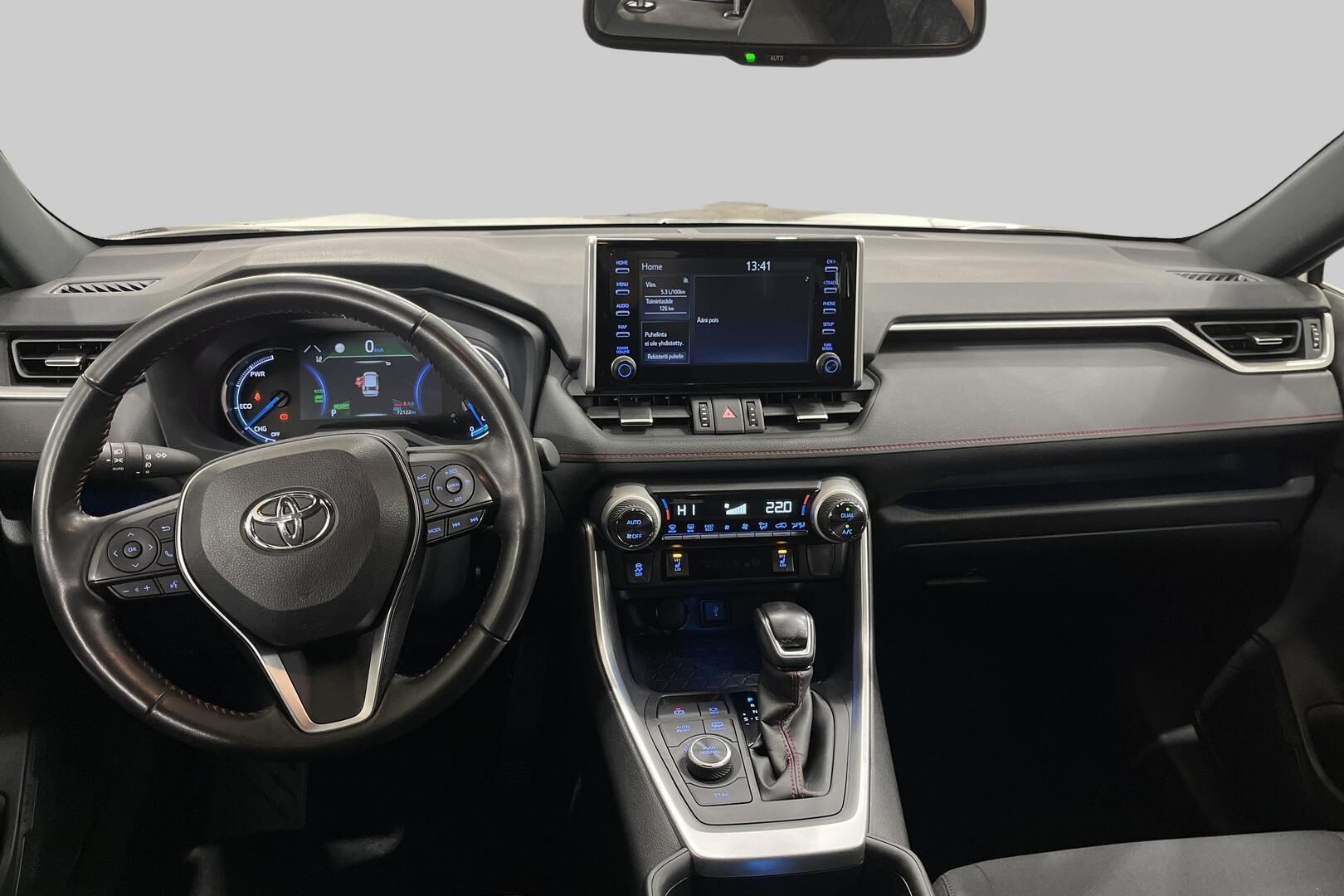 Toyota RAV4 Plug-in iso kuva 10