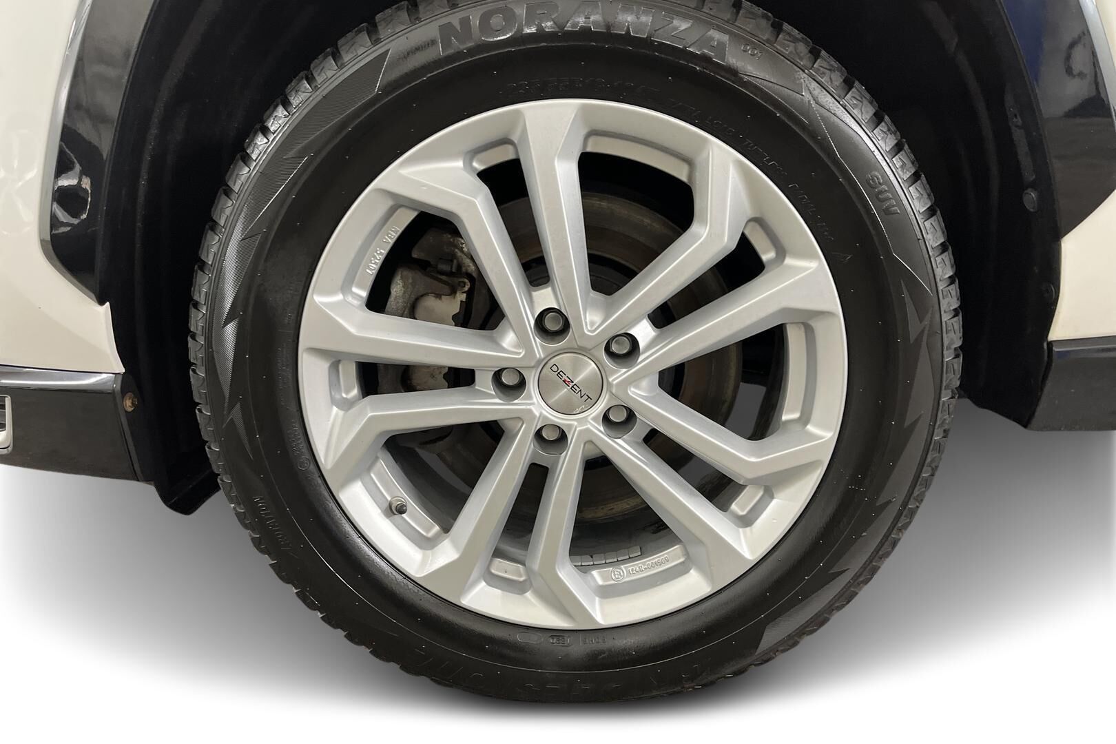 Toyota RAV4 Plug-in iso kuva 12