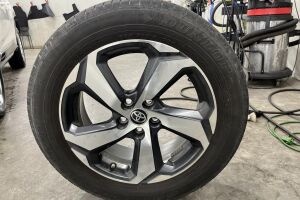 Toyota RAV4 Plug-in esikatselu 13