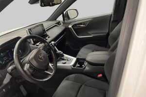 Toyota RAV4 Plug-in esikatselu 8
