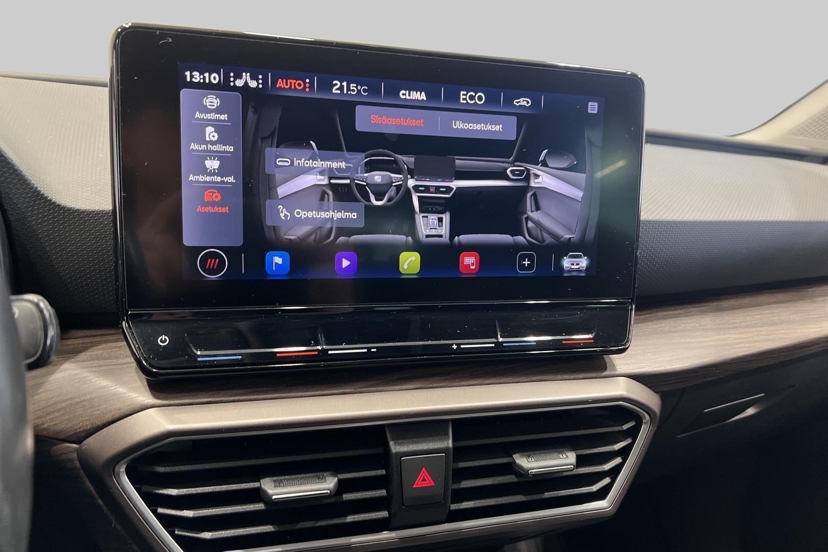 Seat Leon Sportstourer iso kuva 19