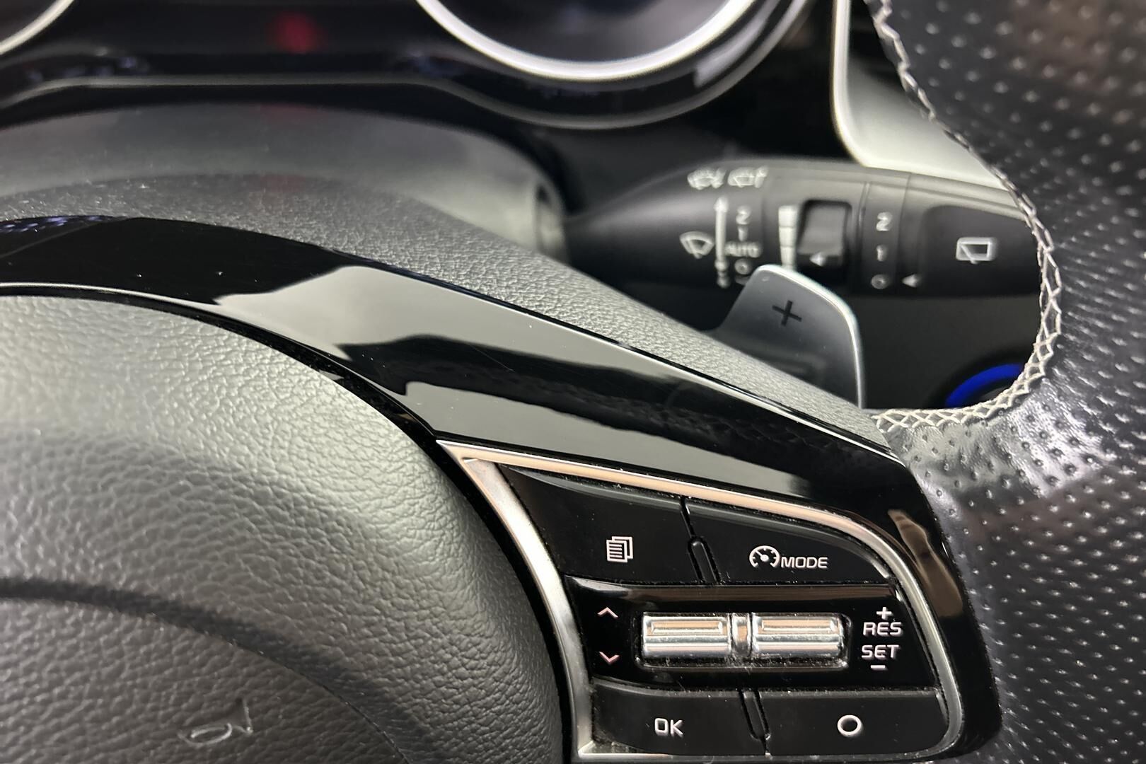 Kia Ceed iso kuva 20